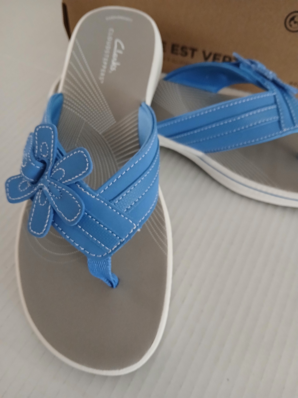 Clarks Women's Blue Cloudsteppers Floral Sandals Size 8M $35 - Picture 7 of 10
